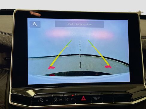 Used 2025 Jeep Compass Trailhawk AWD/4WD image 23