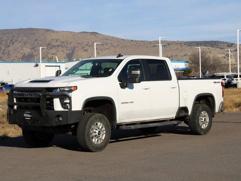 Used 2020 Chevrolet Silverado 2500 LT w/ All Star Edition image 8