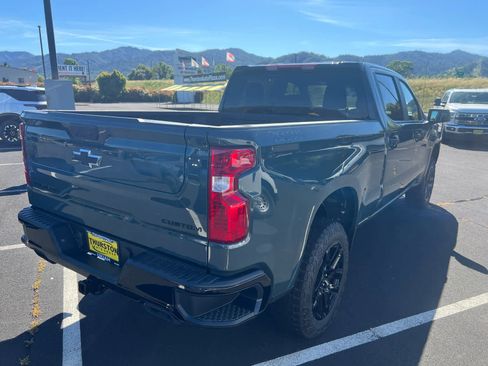 New 2026 Chevrolet Silverado 1500 Custom Trail Boss w/ Dark Appearance Package image 6