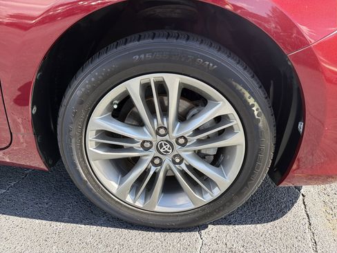 Used 2017 Toyota Camry SE image 22