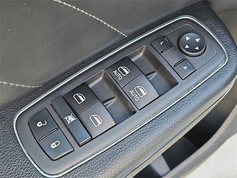 Used 2022 Dodge Charger SXT w/ Plus Group image 20