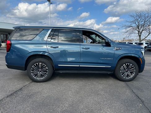 Used 2025 GMC Yukon Elevation image 8