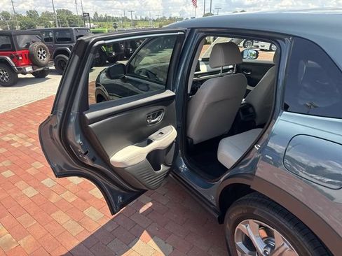 Certified 2027 Honda HR-V LX image 27