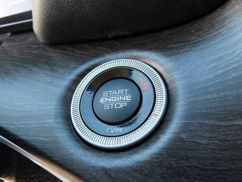 Used 2023 Jeep Grand Cherokee Limited w/ Trailer Tow Prep Group (B) image 11