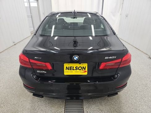 Used 2017 BMW 540i xDrive w/ Premium Package image 7