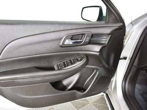 Used 2016 Chevrolet Malibu LTZ FWD image 34