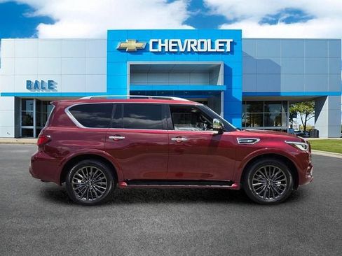 Used 2022 INFINITI QX80 Sensory w/ All-Season Package RWD image 2