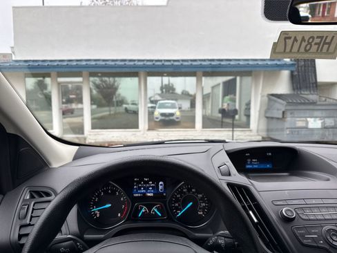 Used 2019 Ford Escape S image 13