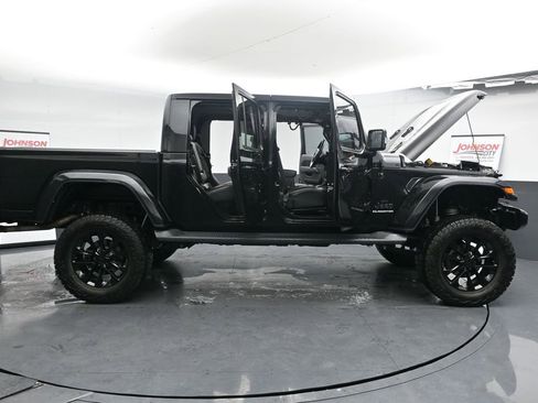 Used 2022 Jeep Gladiator Overland image 27
