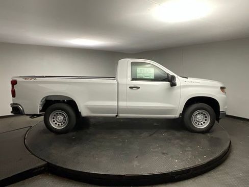 New 2025 Chevrolet Silverado 1500 W/T image 8