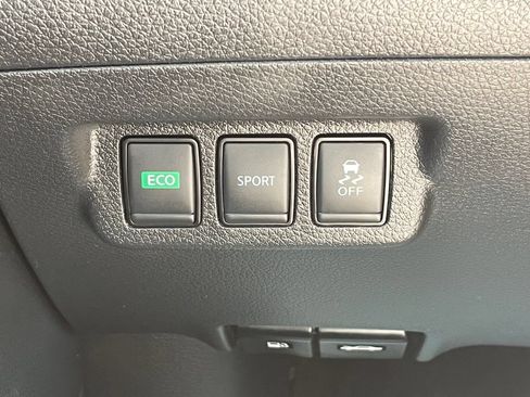 Used 2017 Nissan Sentra SV FWD image 29