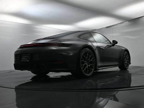 Certified 2025 Porsche 911 Carrera RWD image 44
