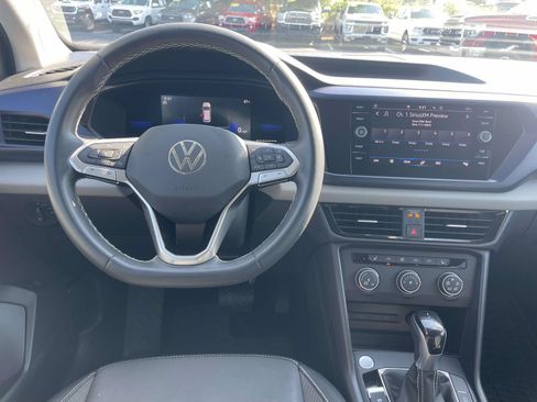 Used 2022 Volkswagen Taos SE FWD image 14