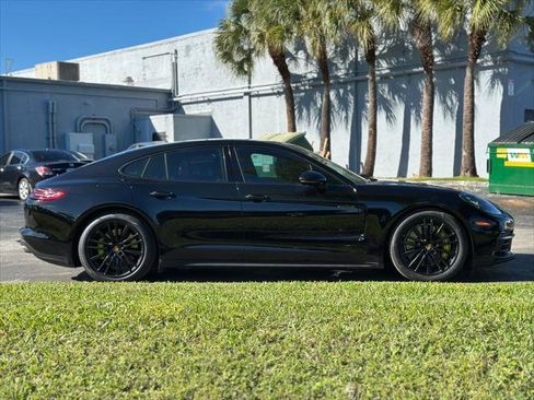 Used 2018 Porsche Panamera 4 image 9