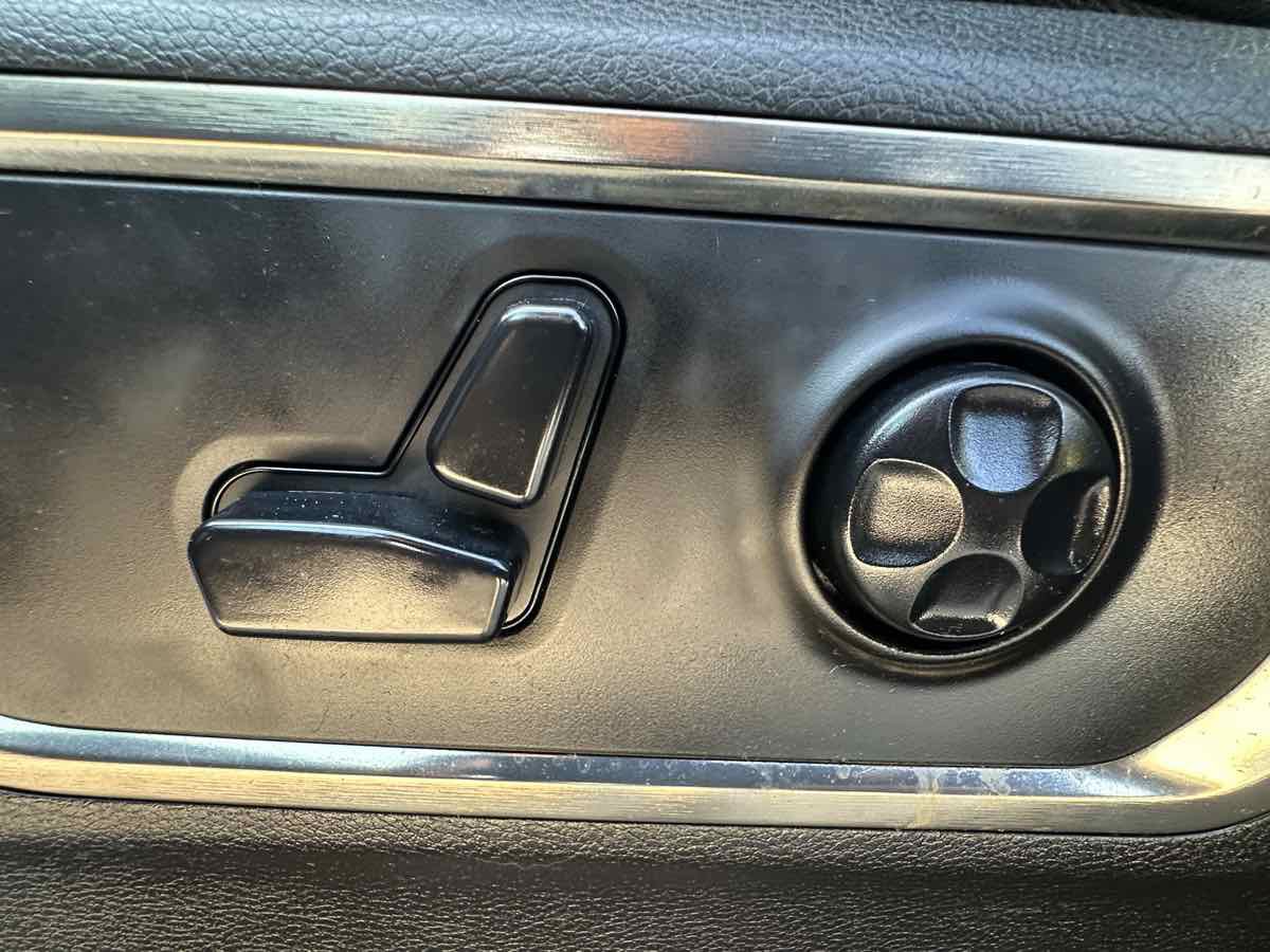 Used 2020 RAM 1500 Limited AWD/4WD image 12