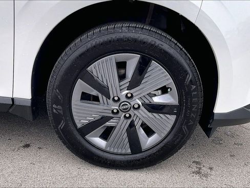 Used 2025 Nissan Murano SL AWD/4WD image 11
