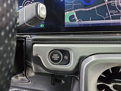 Used 2021 Mercedes-Benz G 63 AMG 4MATIC w/ G Manufaktur Interior Package image 35