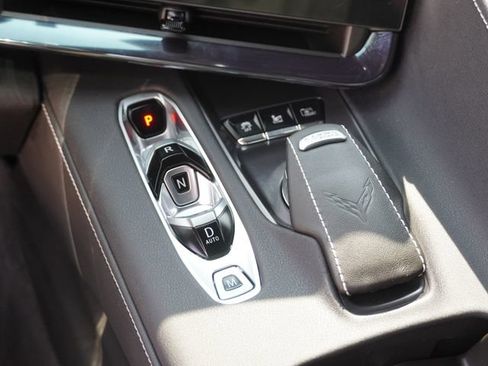 Used 2025 Chevrolet Corvette Stingray Preferred Cpe w/ Z51 Performance Package RWD image 19