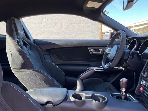 Used 2016 Ford Mustang Shelby GT350 image 17