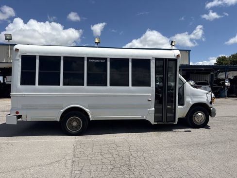 Used 2002 Ford E-450 and Econoline 450 RWD image 6