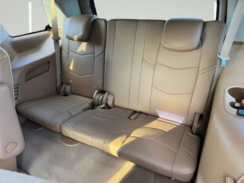 Used 2016 Cadillac Escalade Platinum AWD/4WD image 35