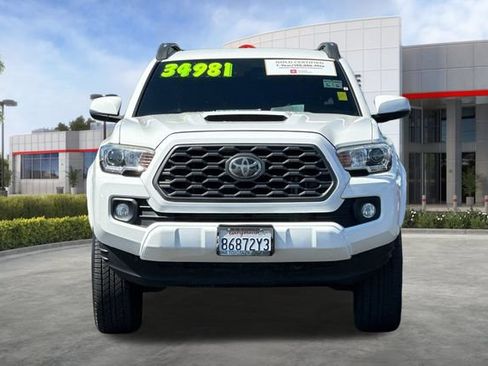 Certified 2020 Toyota Tacoma TRD Sport w/ Technology Package AWD/4WD image 11