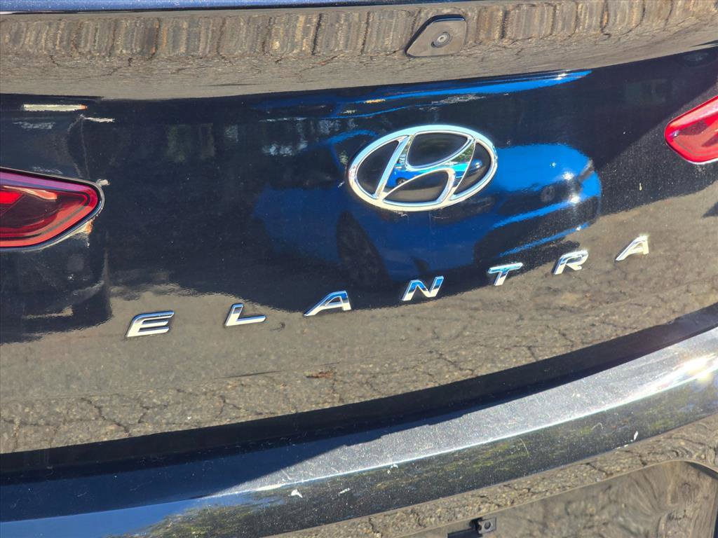 Used 2020 Hyundai Elantra SEL w/ Convenience Package (C2) FWD image 14