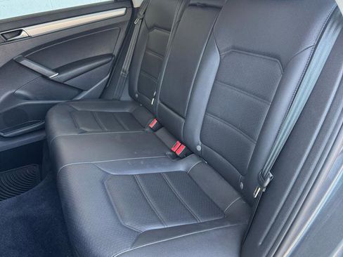 Used 2019 Volkswagen Passat 2.0T Wolfsburg w/ Wheels & Sunroof Package FWD image 16