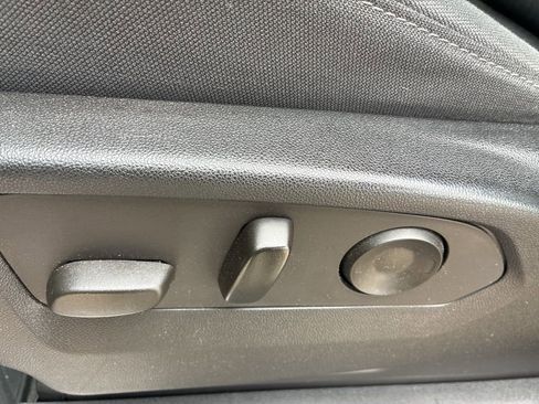 Used 2022 GMC Sierra 1500 Elevation AWD/4WD image 7