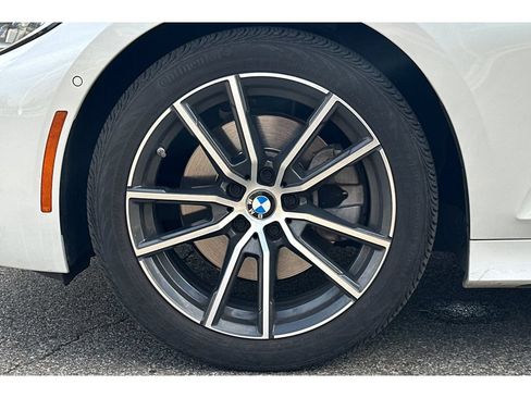 Used 2019 BMW 330i Sedan w/ Premium Package RWD image 10