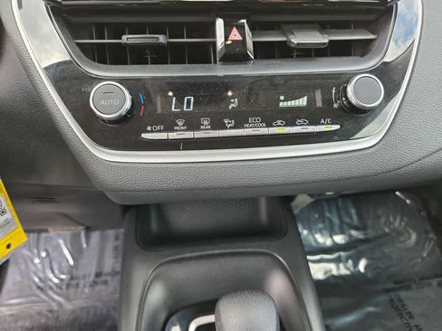Used 2024 Toyota Corolla LE FWD image 15