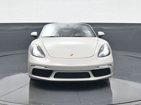Used 2018 Porsche 718 Boxster image 2