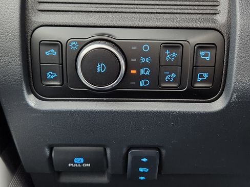 New 2026 Ford F350 Lariat w/ Black Appearance Package image 27