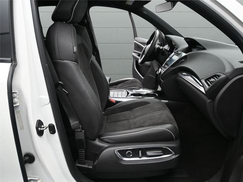 Used 2019 Acura MDX A-Spec image 16