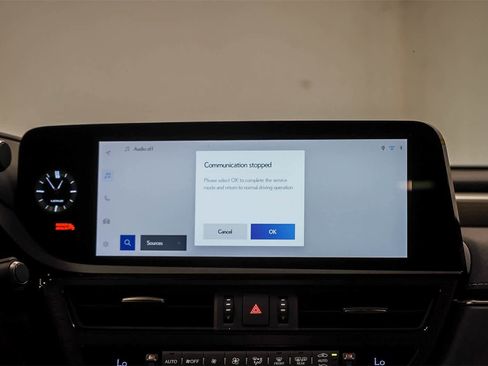 Used 2024 Lexus ES 300h F Sport image 14