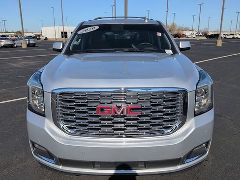 Used 2020 GMC Yukon Denali w/ Denali Ultimate Package image 2