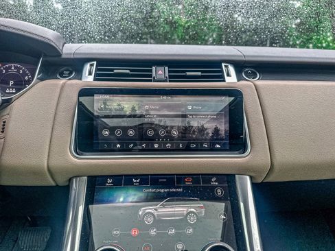 Used 2019 Land Rover Range Rover Sport HSE image 19