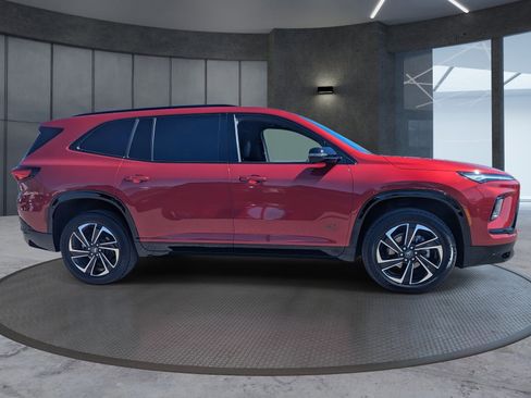 Used 2025 Buick Enclave Sport Touring image 7