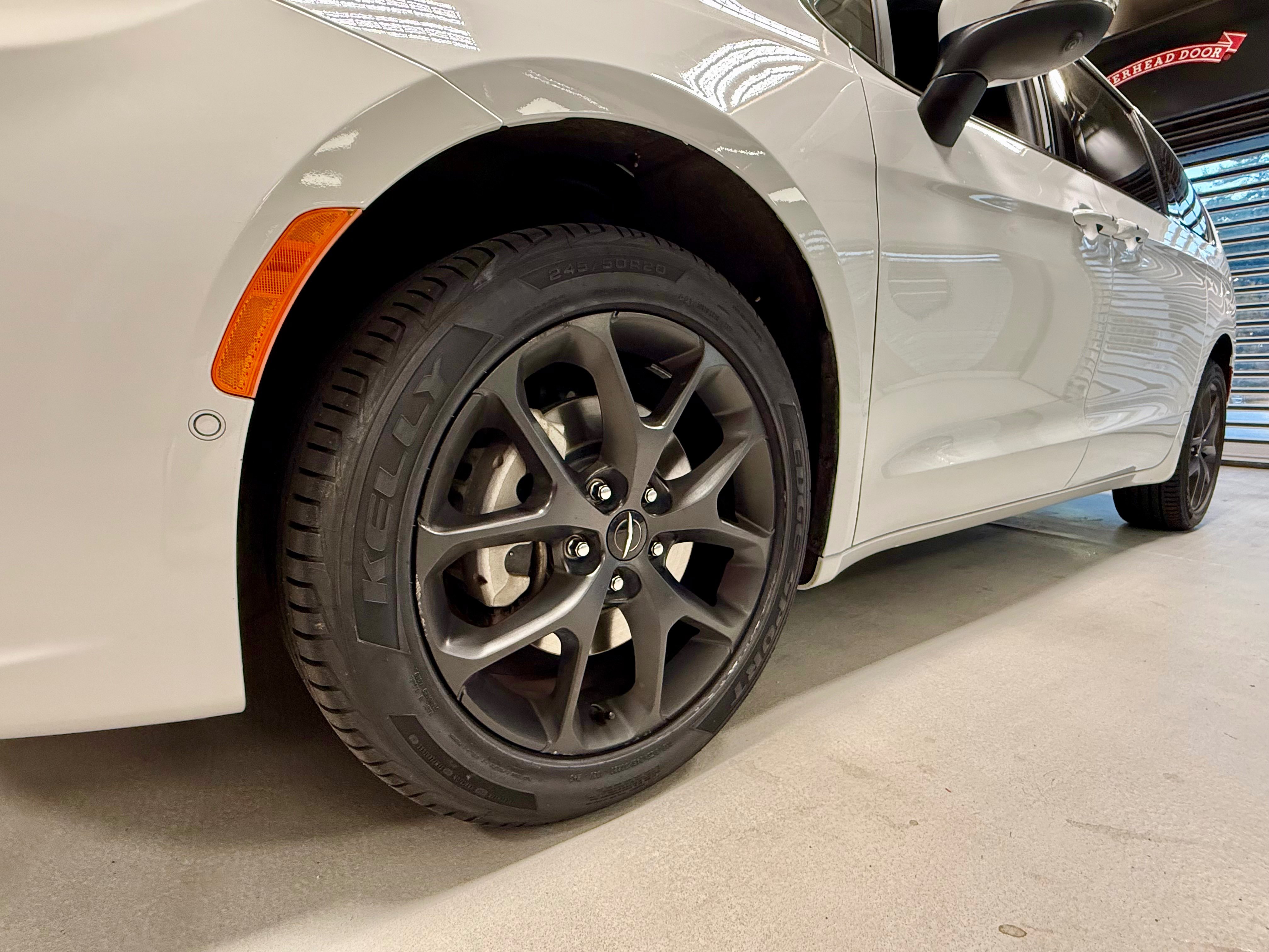 Certified 2023 Chrysler Pacifica Touring-L w/ Uconnect Theater Family Group AWD/4WD image 18