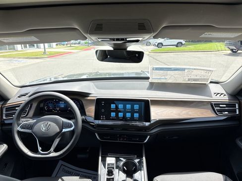 New 2026 Volkswagen Atlas SE image 24