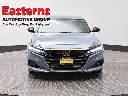 Used 2022 Honda Accord Sport image 2