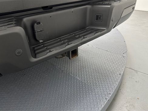 Certified 2023 Nissan Frontier PRO-4X w/ Pro Convenience Package image 16