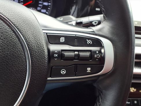 Used 2023 Kia K5 GT-Line image 16