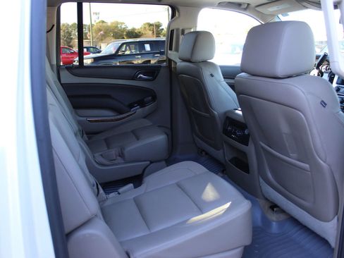 Used 2015 Chevrolet Suburban LTZ image 30