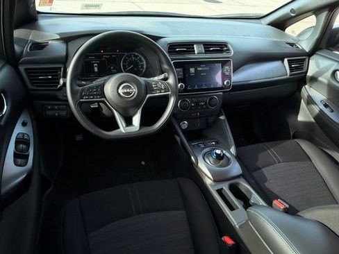 Used 2025 Nissan Leaf S FWD image 8