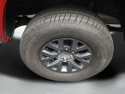 Certified 2023 Toyota Tacoma SR5 AWD/4WD image 41