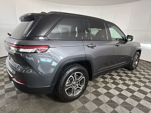 Used 2023 Jeep Grand Cherokee Trailhawk AWD/4WD image 2