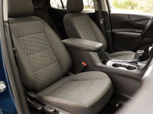 Used 2020 Chevrolet Equinox LT FWD image 28