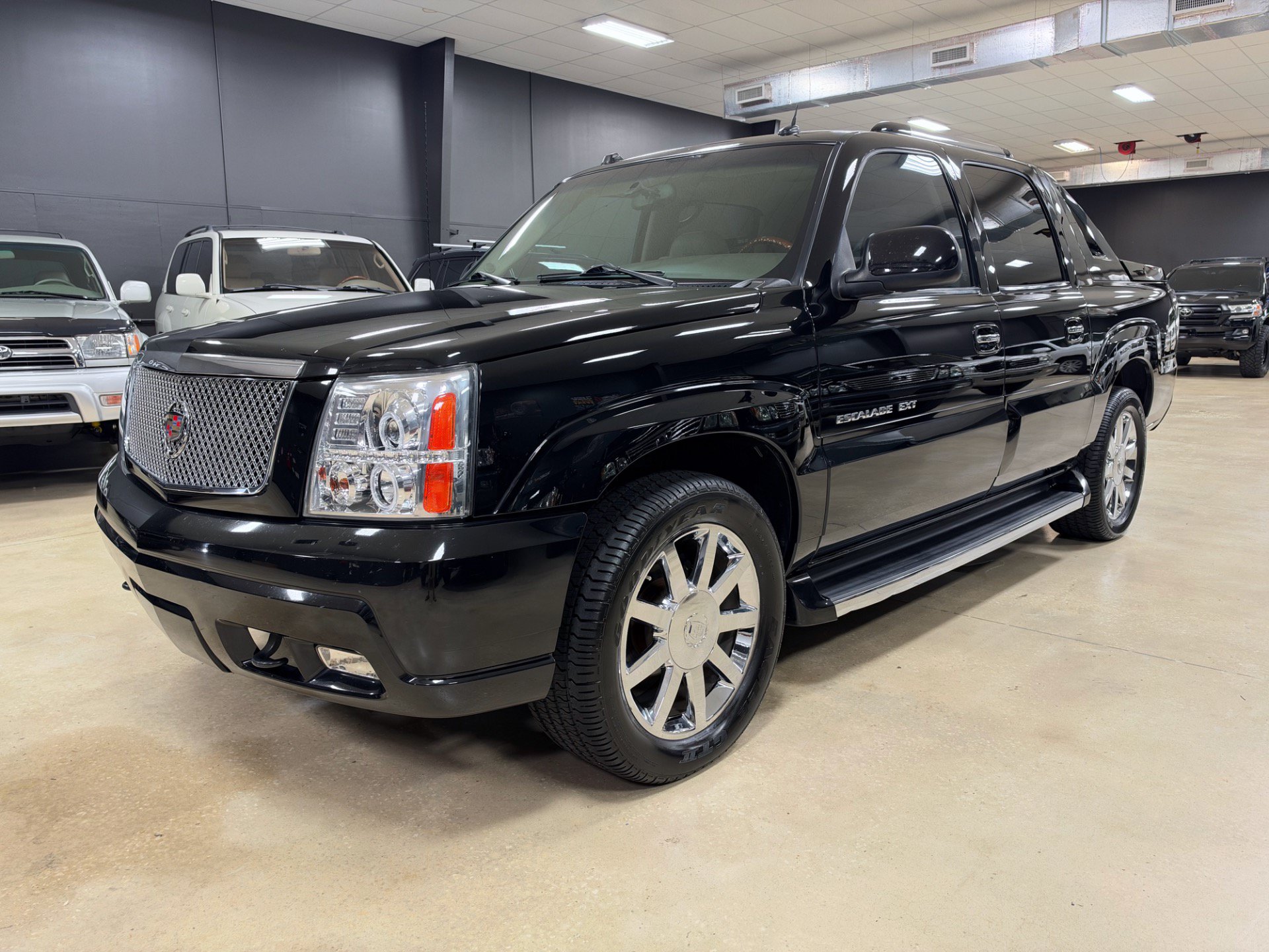 Used 2005 Cadillac Escalade EXT AWD/4WD image 12