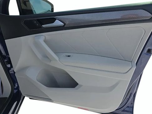 Used 2022 Volkswagen Tiguan SE image 20